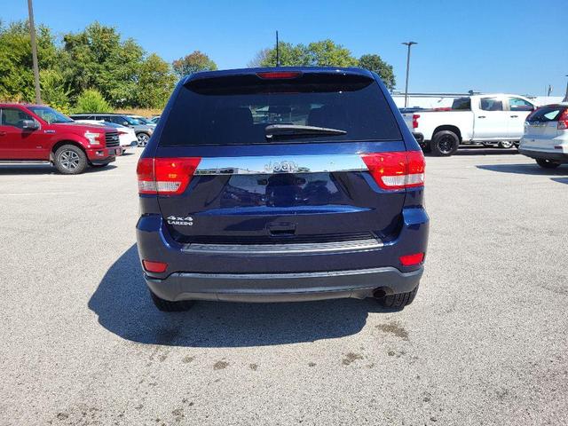 Photo of 2013 True Blue Pearlcoat Jeep Grand Cherokee
