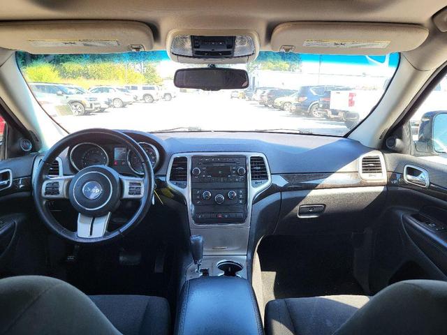 Photo of 2013 True Blue Pearlcoat Jeep Grand Cherokee