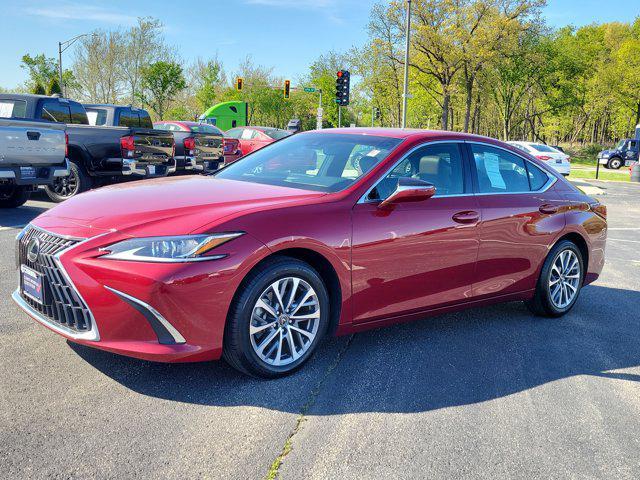 Photo of 2022 Matador Red Mica Lexus ES 350