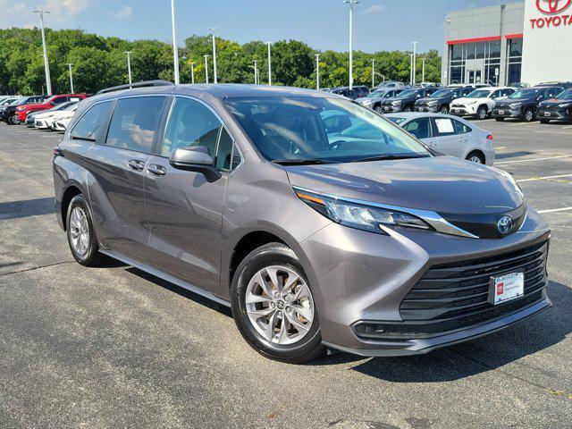 Photo of 2022 Predawn Gray Mica Toyota Sienna