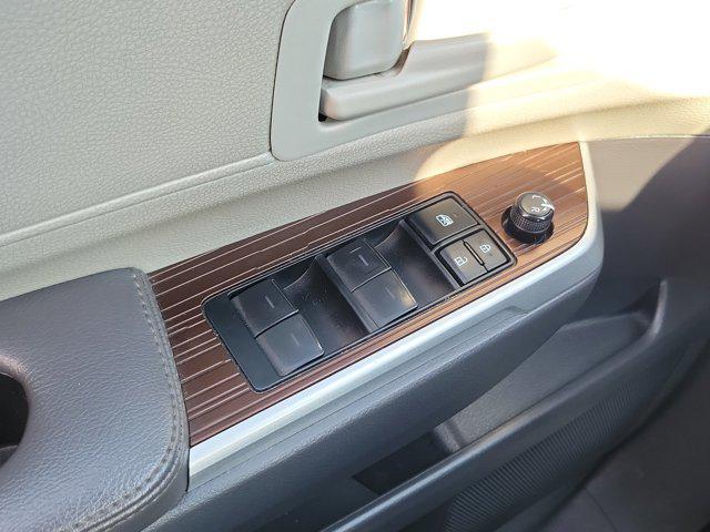 Photo of 2022 Predawn Gray Mica Toyota Sienna