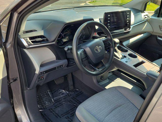 Photo of 2022 Predawn Gray Mica Toyota Sienna