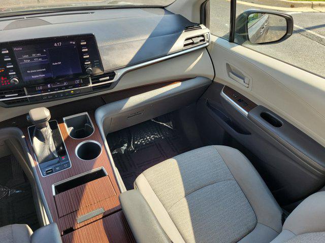 Photo of 2022 Predawn Gray Mica Toyota Sienna