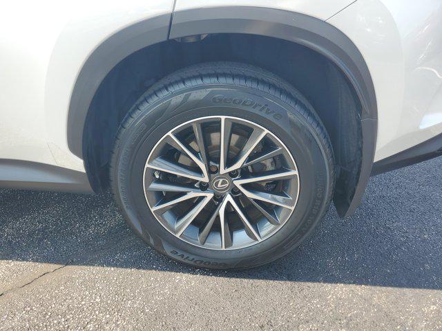 Photo of 2022 Eminent White Pearl Lexus NX 350h