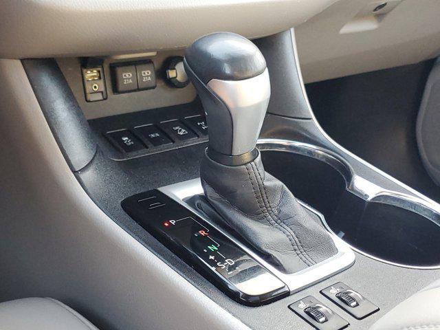 Photo of 2017 Predawn Gray Mica Toyota Highlander