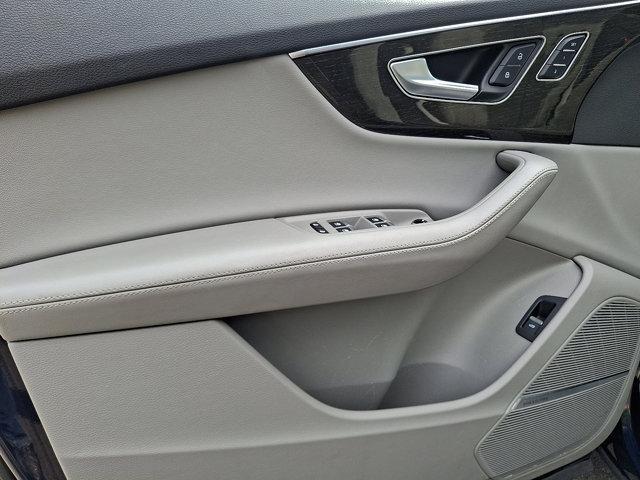 Photo of 2024 NAVARRA BLUE Audi Q7