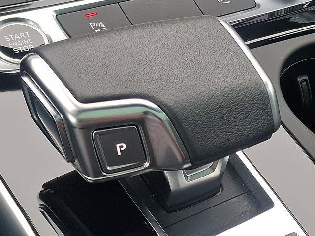 Photo of 2025 MYTHOS BLACK Audi Q7