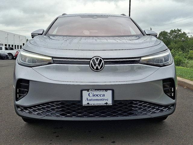 Photo of 2024 Silver Mist Metallic Volkswagen ID.4