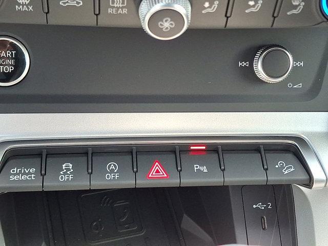Photo of 2025 MYTHOS BLACK Audi Q3