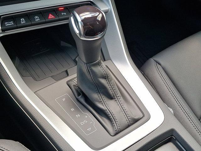Photo of 2025 MYTHOS BLACK Audi Q3