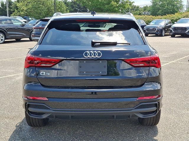 Photo of 2025 MYTHOS BLACK Audi Q3