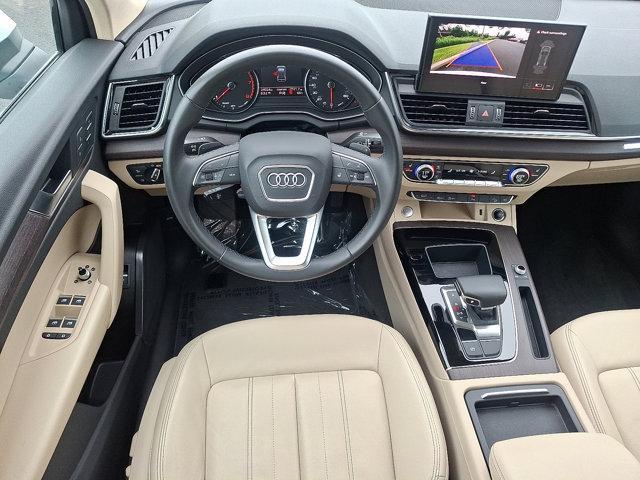 Photo of 2022 Ibis White Audi Q5