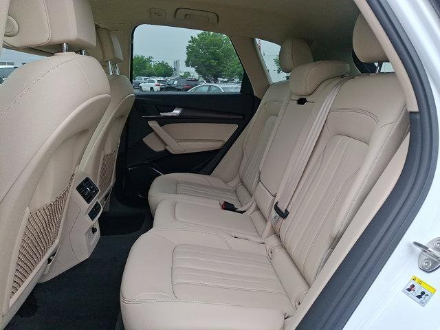 Photo of 2022 Ibis White Audi Q5