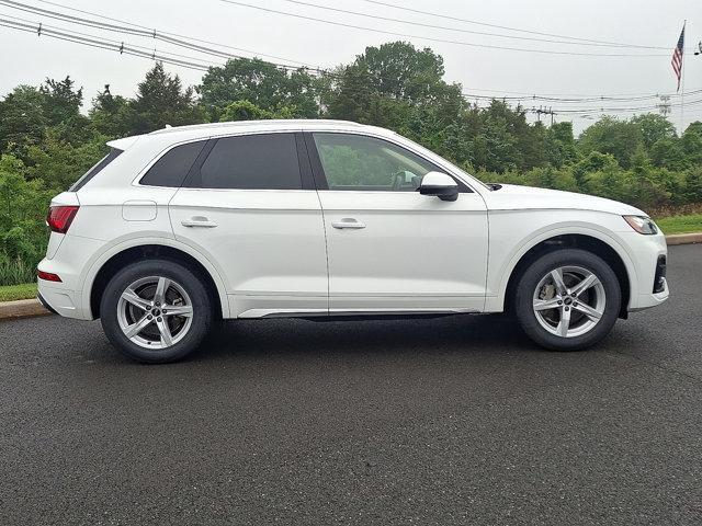 Photo of 2022 Ibis White Audi Q5