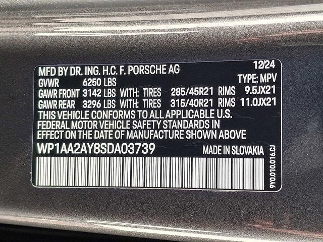 Photo of 2025 Quartzite Grey Metallic Porsche Cayenne
