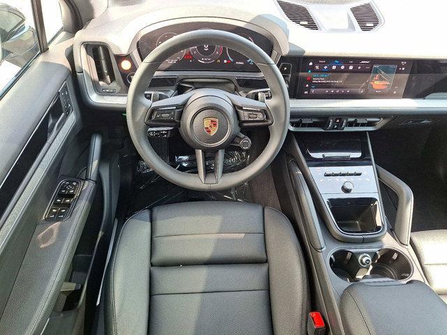 Photo of 2025 Quartzite Grey Metallic Porsche Cayenne