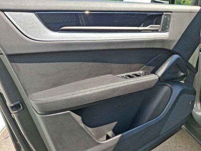 Photo of 2025 Quartzite Grey Metallic Porsche Cayenne