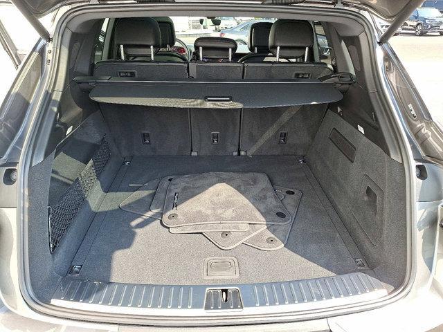 Photo of 2025 Quartzite Grey Metallic Porsche Cayenne