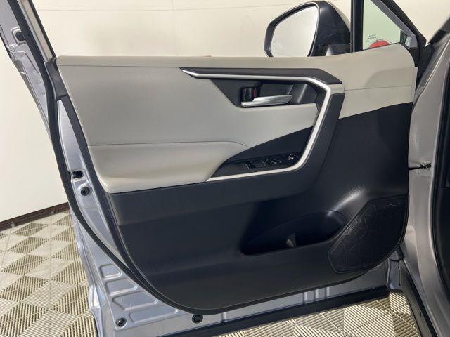 Photo of 2022 Silver Sky Metallic Toyota RAV4