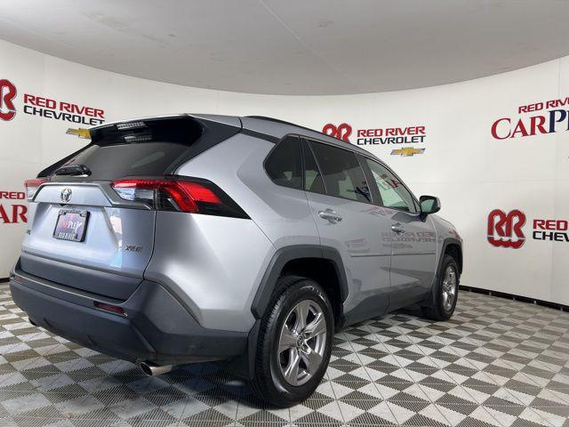 Photo of 2022 Silver Sky Metallic Toyota RAV4