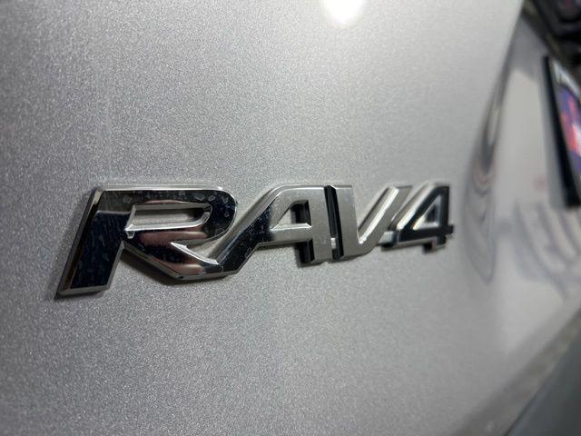 Photo of 2022 Silver Sky Metallic Toyota RAV4