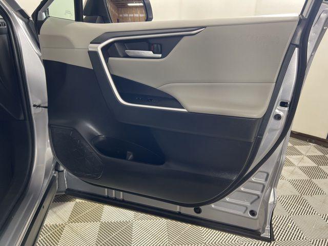 Photo of 2022 Silver Sky Metallic Toyota RAV4