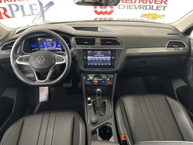 Photo of 2022 Platinum Gray Metallic Volkswagen Tiguan