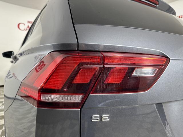Photo of 2022 Platinum Gray Metallic Volkswagen Tiguan