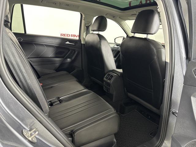 Photo of 2022 Platinum Gray Metallic Volkswagen Tiguan