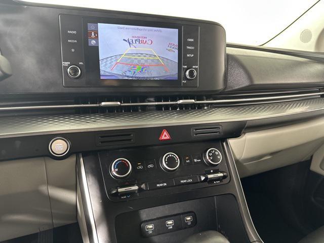 Photo of 2023 Aurora Black Pearl Kia Carnival