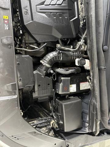 Photo of 2023 Aurora Black Pearl Kia Carnival