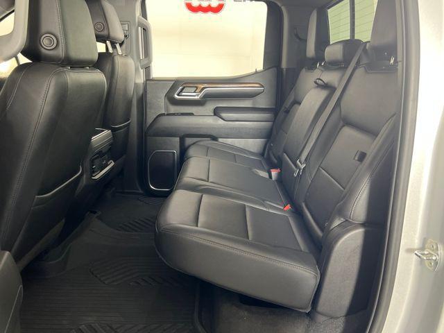 Photo of 2022 Silver Ice Metallic Chevrolet Silverado 1500