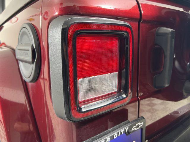 Photo of 2021 Snazzberry Pearlcoat Jeep Wrangler Unlimited