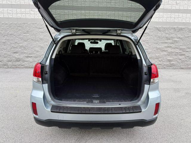 Photo of 2013 Ice Silver Metallic Subaru Outback
