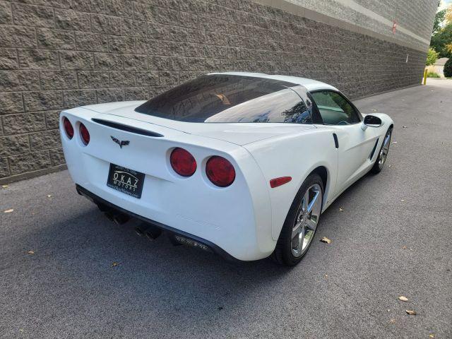 Photo of 2008 White Chevrolet Corvette