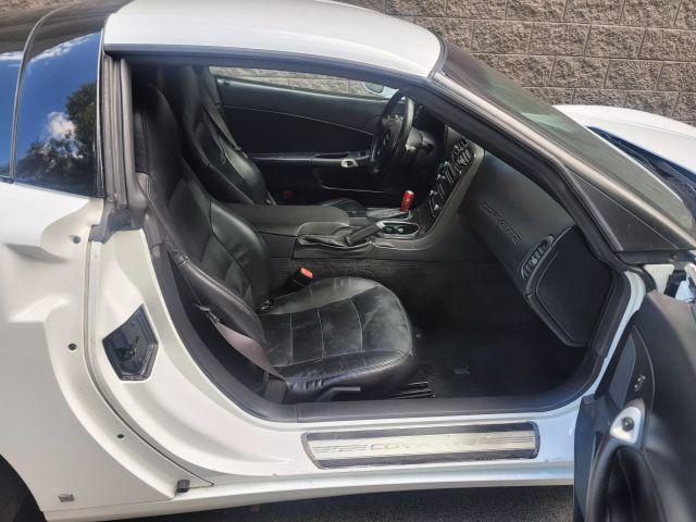 Photo of 2008 White Chevrolet Corvette