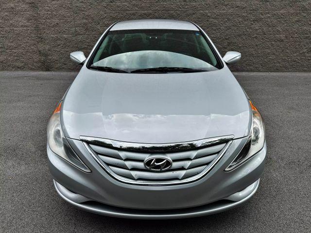 Photo of 2013 Radiant Silver Metallic Hyundai SONATA