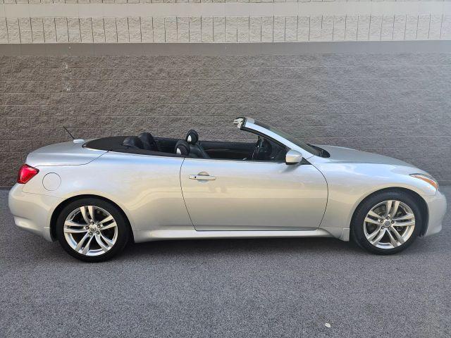 Photo of 2009 Liquid Platinum INFINITI G37