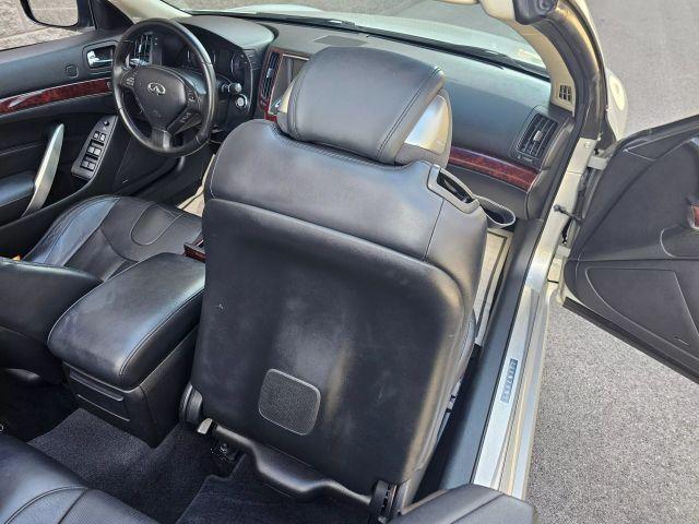 Photo of 2009 Liquid Platinum INFINITI G37