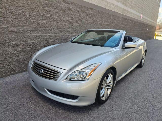 Photo of 2009 Liquid Platinum INFINITI G37