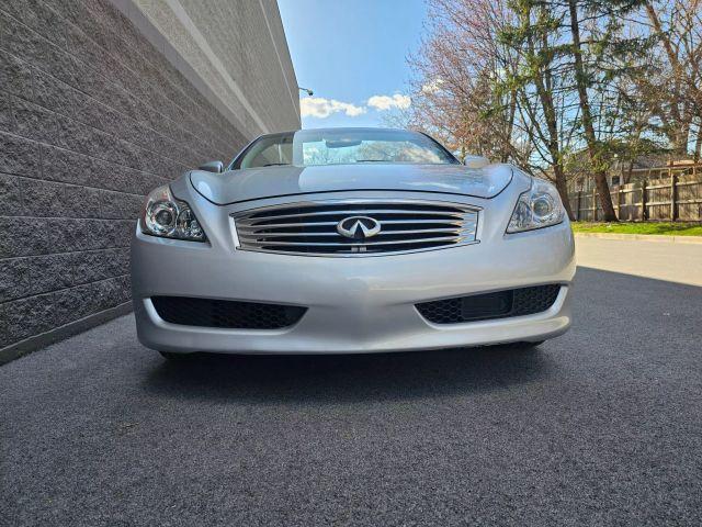 Photo of 2009 Liquid Platinum INFINITI G37