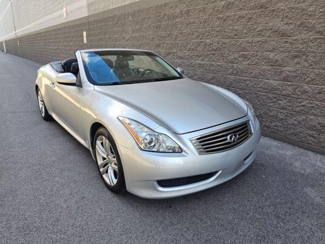 Photo of 2009 Liquid Platinum INFINITI G37