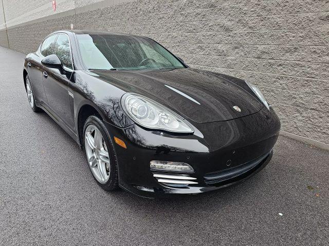 Photo of 2011 Black Porsche Panamera