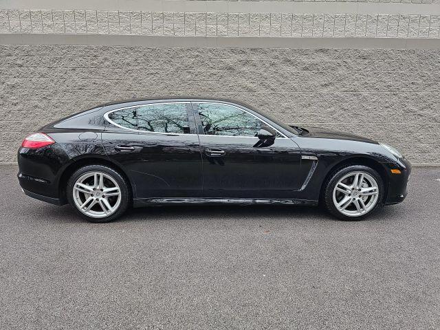 Photo of 2011 Black Porsche Panamera
