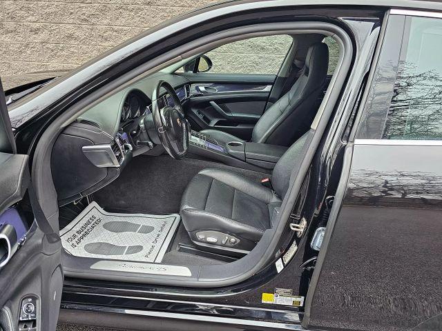 Photo of 2011 Black Porsche Panamera