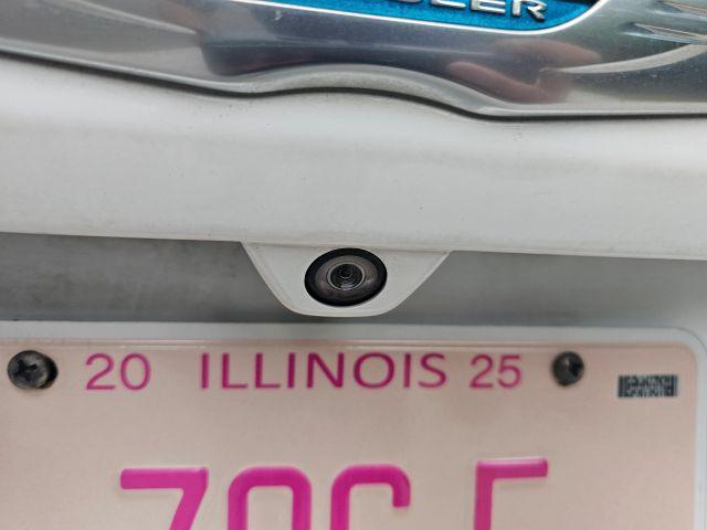 Photo of 2019 White Chrysler Pacifica Hybrid