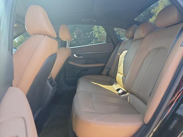 Photo of 2021 Phantom Black Hyundai SONATA