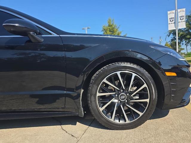 Photo of 2021 Phantom Black Hyundai SONATA