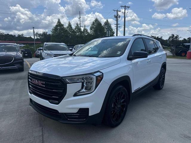 Photo of 2024 Summit White GMC Terrain