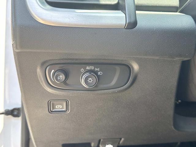 Photo of 2024 Summit White GMC Terrain